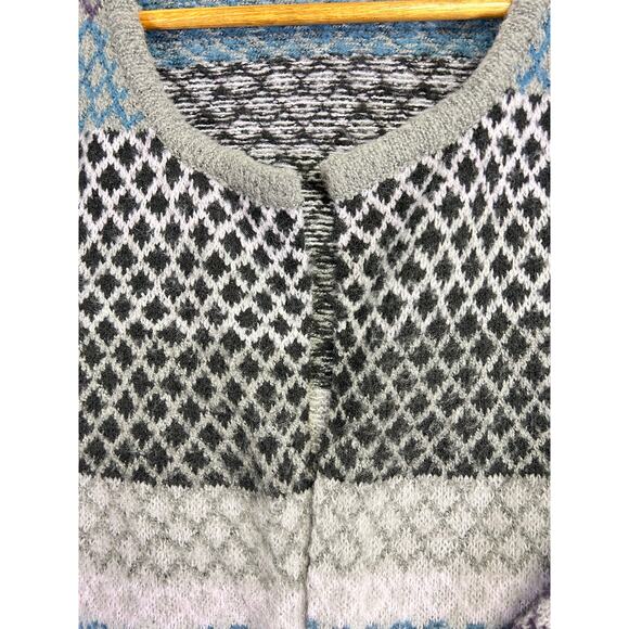 Absolutely Famous Long Sleeve Cardigan - Casual Chic Geometric Pattern, Size L - Picture 3 of 10